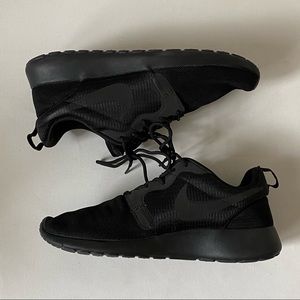Black Nike Rosche Run